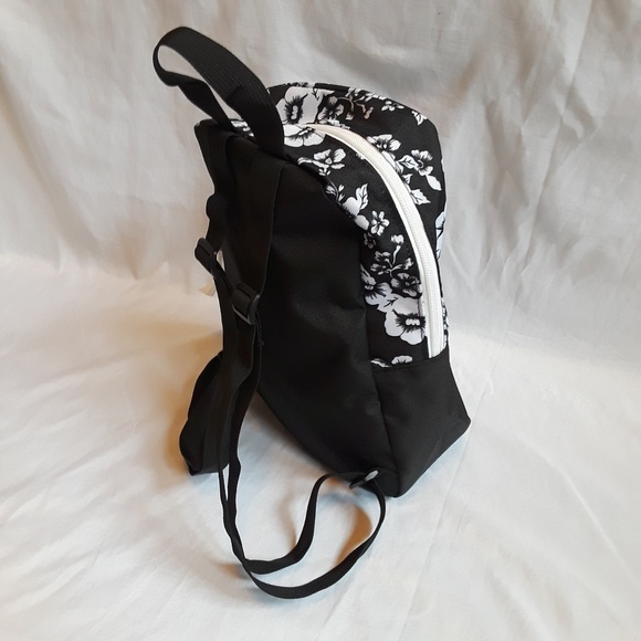 Trans by Jansport Mini Backpack Hawaiian Floral - Picture 4 of 8